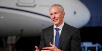 United CEO caps meetings to 4 hours a day and has a strict rule for PowerPoint presentations: ‘You’re not going to read slides to me’