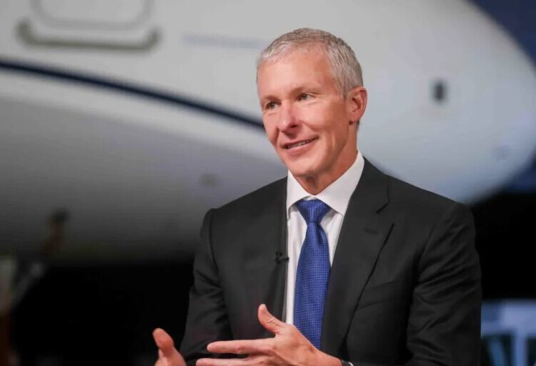 United CEO caps meetings to 4 hours a day and has a strict rule for PowerPoint presentations: ‘You’re not going to read slides to me’
