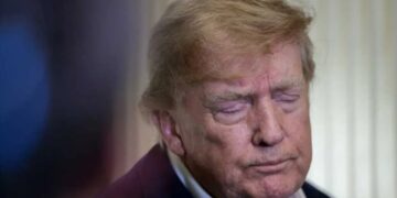 Trump curiously ignoring beleaguered vulnerable Senate Republican in key state