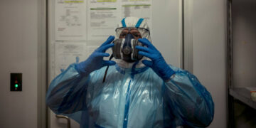 A.I. Queries From Abroad Raise Fears of a Biological Weapons Race