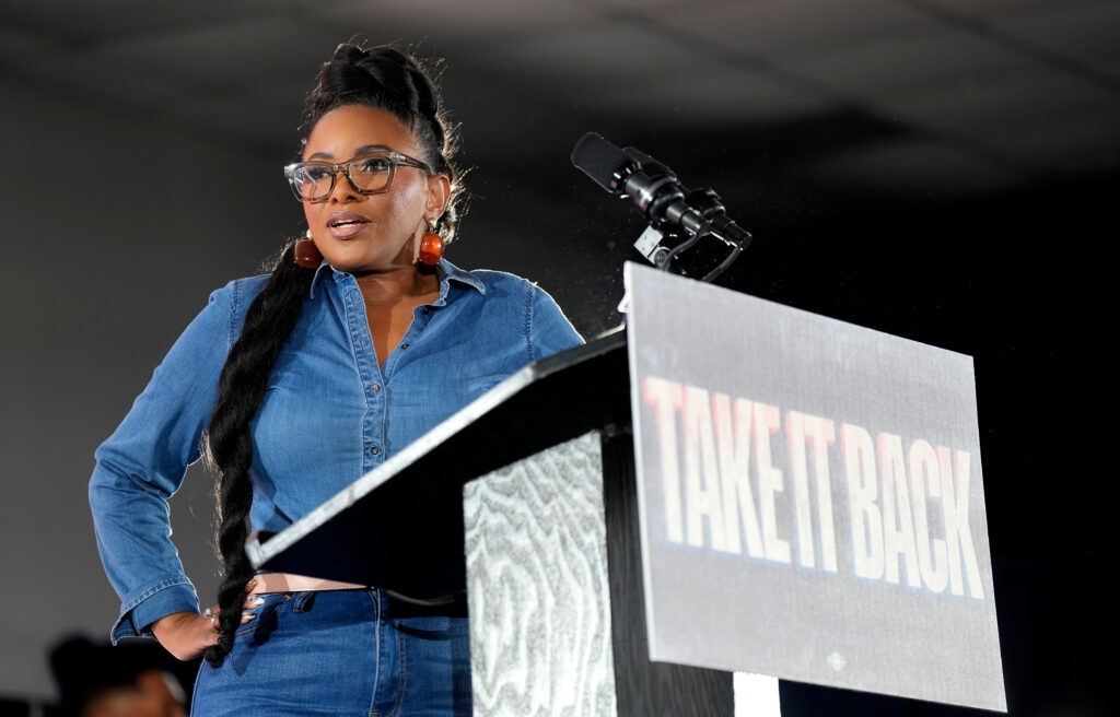 Rep. Jasmine Crockett honors Chris Brown at concert, drawing backlash