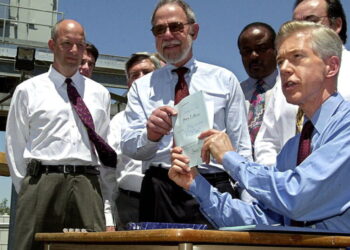 Byron Sher, an uncomfortable politician who left an indelible mark on California’s environment, dies at 98