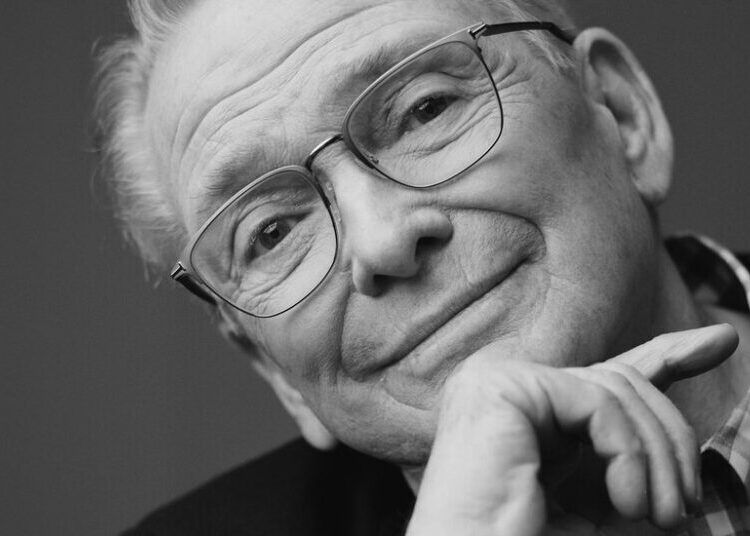 Bob Mackie: A Life in Pictures