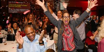 This Las Vegas casino just gave almost 10,000 workers more than $70 million in company stock to celebrate its 50th birthday
