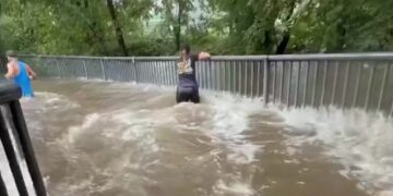 Half-Marathoners in New Jersey Wade Through Flooded Course