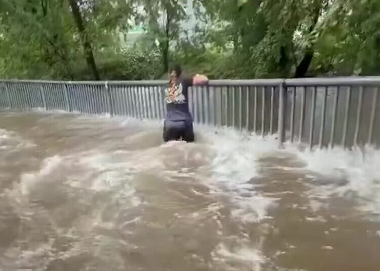 Half-Marathoners in New Jersey Wade Through Flooded Course