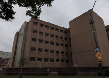 D.C. jail guards did nothing as inmate started fires, lawsuit says