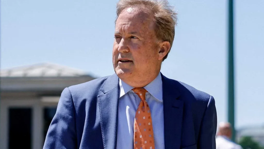 ‘Out of control’ MAGA candidate lunged for tourist’s phone over mistress video: report