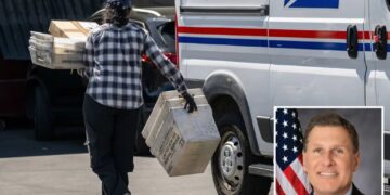 USPS mailman hoarded thousands of pieces of mail including tax records, bills and medical records: feds