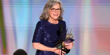 Sally Field Calls Out Trump’s Canada Trade War and Paramount Merger in Emotional Emmys Speech