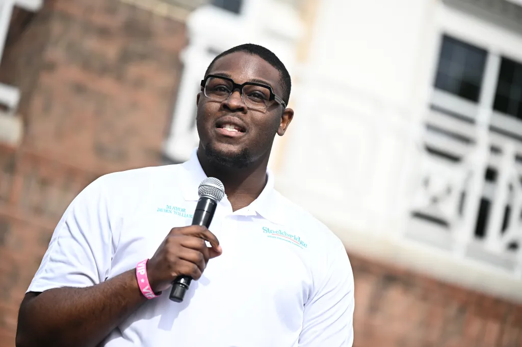 Williams was accused of using his city purchasing card for more than $4,000 in personal expenses, including restaurant meals, clothing, haircuts and a movie