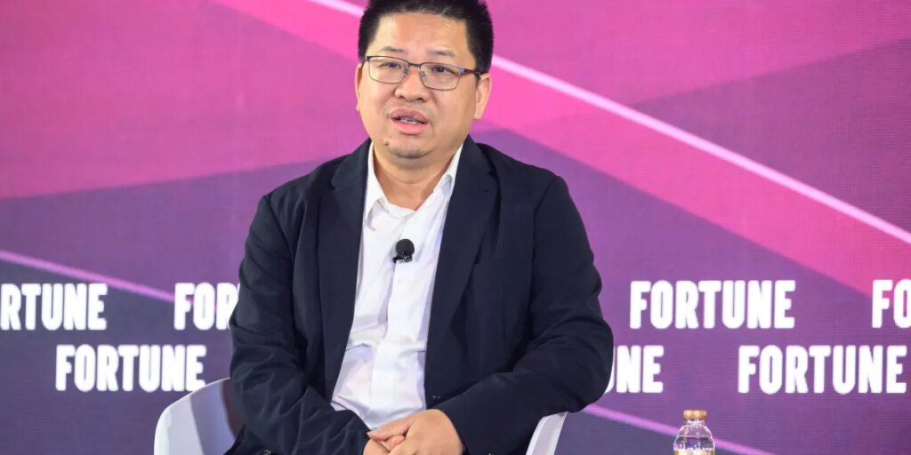 China has too much green energy. Experts think AI can fix that