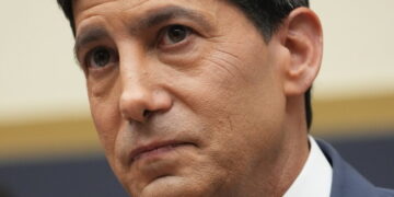 Warsh Set for Showdown With Trump as Fed Faces Pressure to Raise Rates