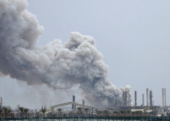 Gulf Arab States Explore New Options as U.S. Bases Fail to Deter Iran