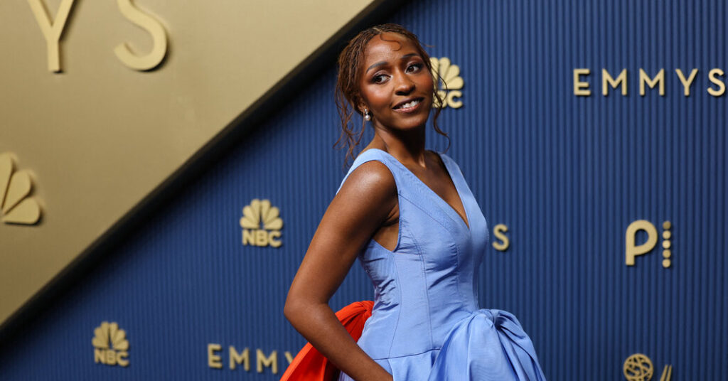 Our 13 Favorite Looks From the Emmys Red Carpet