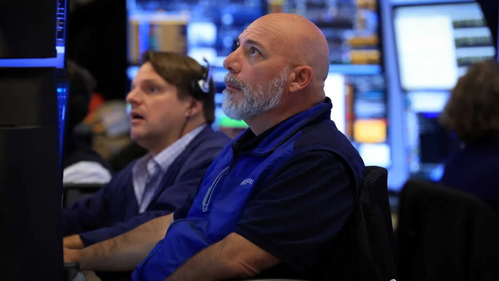 ‘Extraordinarily dire’ signs spark fears of imminent US crash: ‘This could be it’