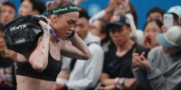 Spectators Horrified as Hyrox Athlete Recreates “Two Girls One Cup” at Live Competition