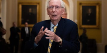 McConnell returns to the Senate for the first time since his June hospitalization