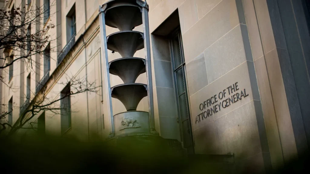 Secret DOJ push for reporter’s LinkedIn data alarms federal judges
