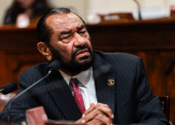 House Kills Bid to Impeach Trump as Democrats Split