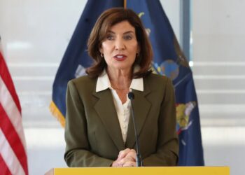 Check out the painful irony in Kathy Hochul’s $200 utility-rebate con