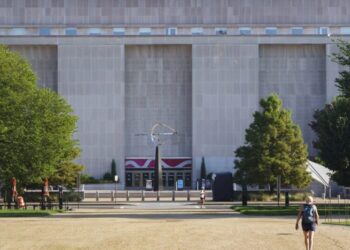 Trump’s Warning Signs Are Coming to the Smithsonian