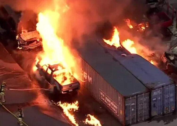 News Helicopter Crashes in Los Angeles, Killing at Least 3