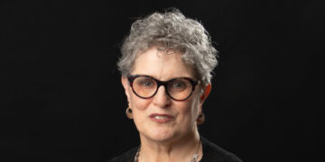 A ‘Shark’ of a Business Editor Steps Down