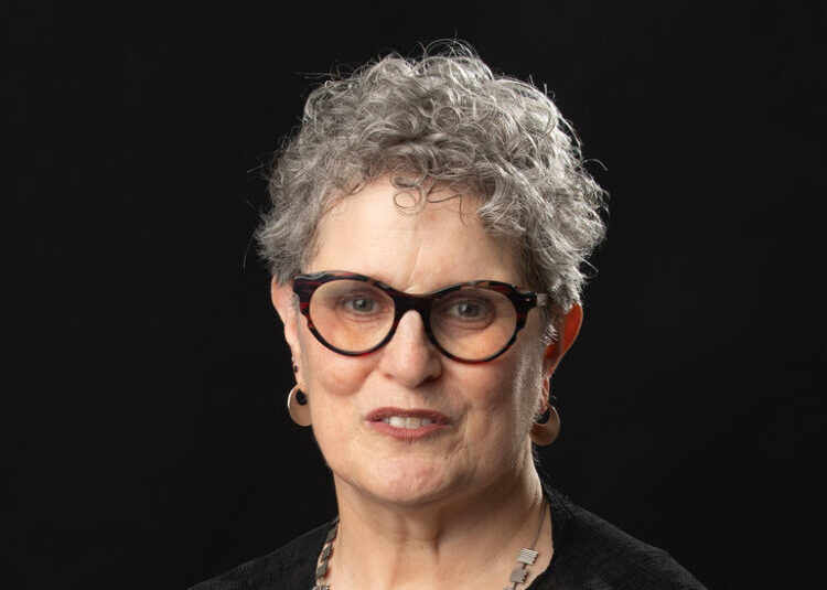 A ‘Shark’ of a Business Editor Steps Down