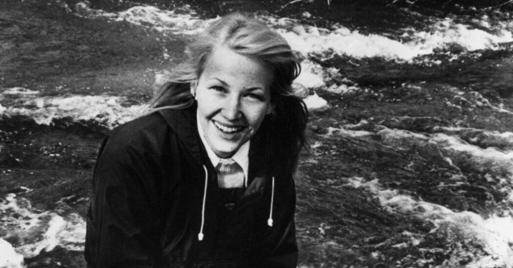Annie Dillard, Meditative Author of ‘Pilgrim at Tinker Creek,’ Dies at 81