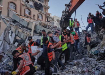 Building collapse in Gaza kills 21 as perilous conditions persist for Palestinians during truce