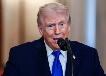 Hollywood star slaps down ‘crazy’ Trump — admits alignment with powerful MAGA mouthpiece