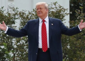 ‘It’s a palace!’ Trump boasts about White House renovations as GOP in-fighting roils DC