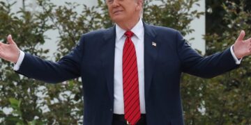 ‘It’s a palace!’ Trump boasts about White House renovations as GOP in-fighting roils DC