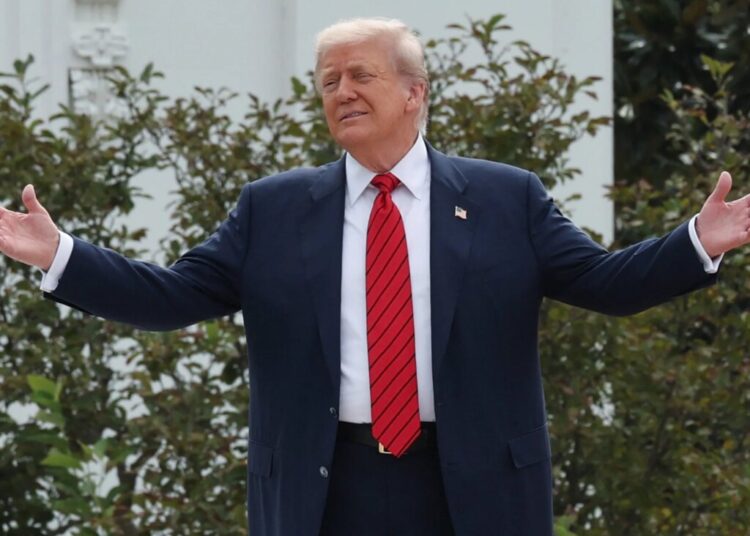 ‘It’s a palace!’ Trump boasts about White House renovations as GOP in-fighting roils DC