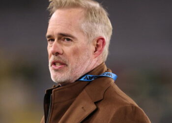 ‘Monday Night Football’ announcer Joe Buck agrees to contract extension with ESPN