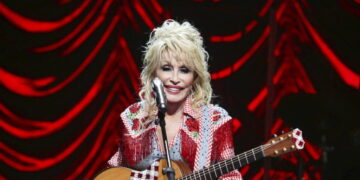 CMA will honor Dolly Parton with a two-hour live TV tribute
