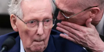 Shock as Mitch McConnell changes vote after GOP colleague’s whispers: ‘So ridiculous’