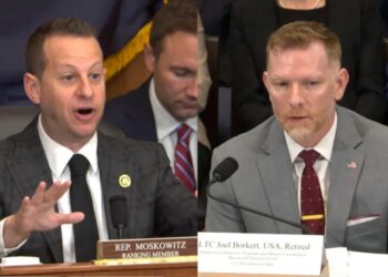 Panicked Trump staffer paralyzes House hearing with silence: ‘Can see the wheels turning’