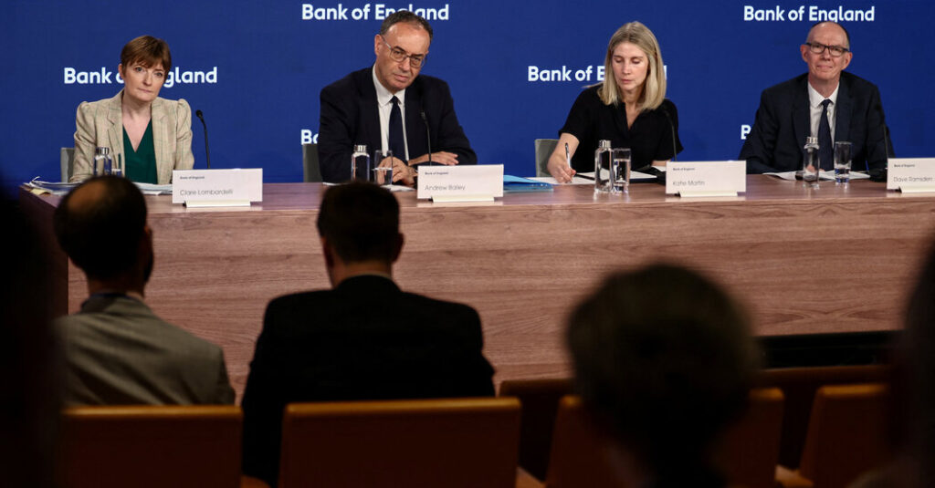 Bank of England Holds Rates Steady but Warns of Inflation Pressures