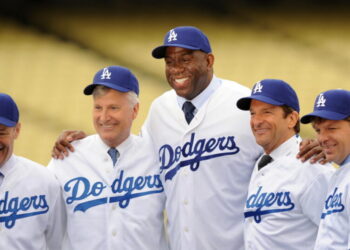 Dodgers co-owners Mark Walter, Todd Boehly sell Chelsea shares