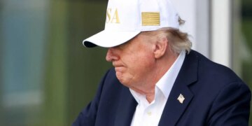Chilling red flag spotted by Nobel-winning psychiatrist over Trump’s nuke image posts