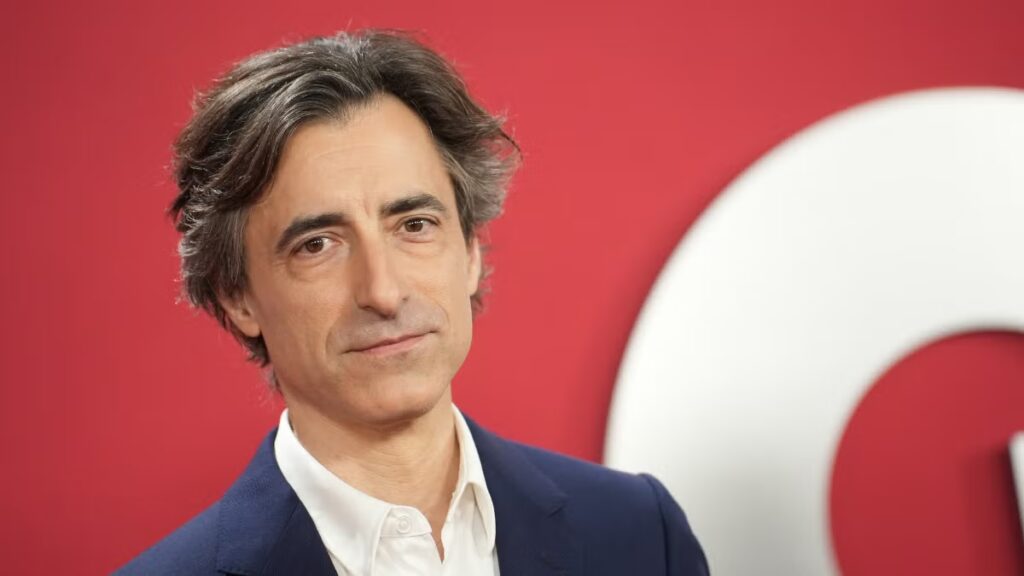 Noah Baumbach Leaves Netflix for Warner Bros. in First Look Deal, New Movie to Be Released by Clockwork