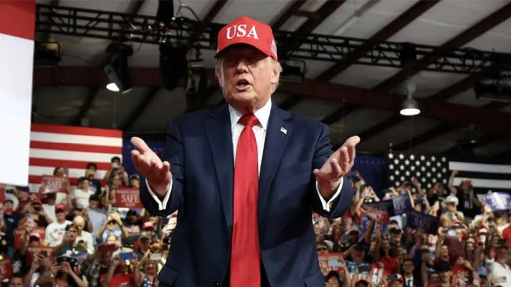 ‘Mind-melting incompetence’ hides behind Trump’s big ‘bully’ veneer: ex- official
