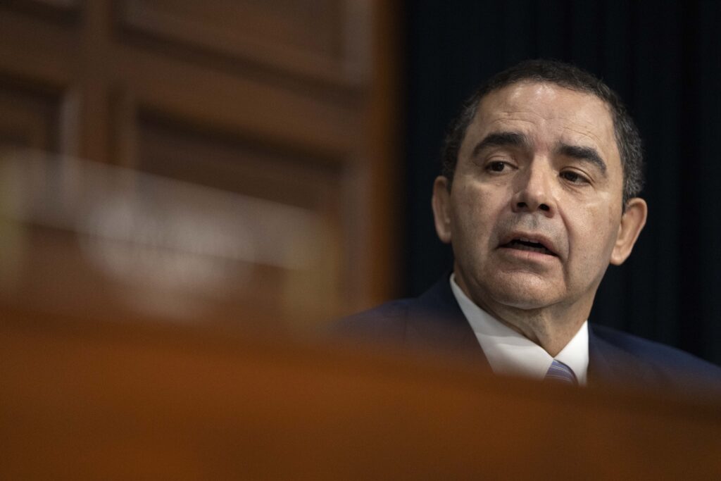 Democratic advisers are warning their candidates not to go too hard at AI