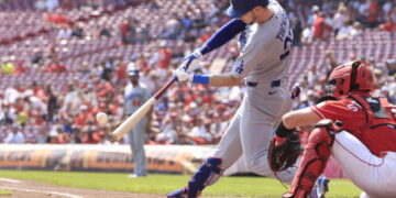 Dodgers breeze past Reds to clinch 13th NL West division title in 14 years