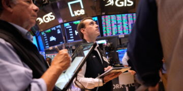 Stocks rally to their best day in 6 weeks after oil prices and bond yields ease