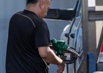 Oil is back above $100—but economists say that number isn’t the real threat to the U.S. economy