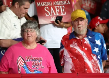 Jim Acosta spots Trump flags coming down in MAGA country: ‘I’m feeling a vibe shift’