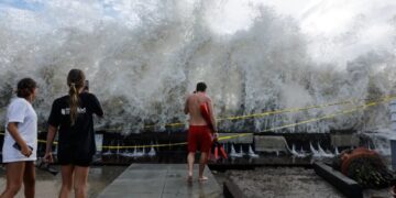 It Still Feels Like Summer in Parts of the US. Blame El Niño